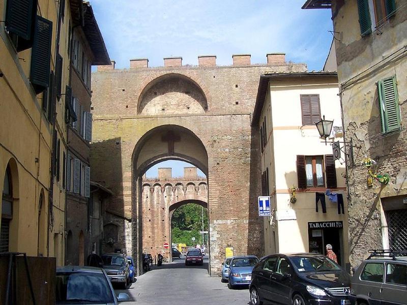 Ampio Monolocale Nel Centro Storico Di * Siena